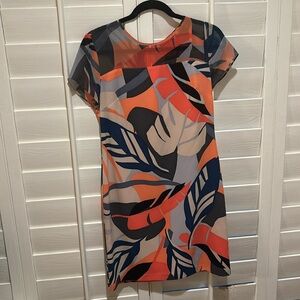 Gorgeous Vince Camuto tropical dress